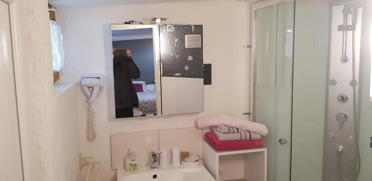 Le Soleil Bleu Bed & Breakfast Frejus France