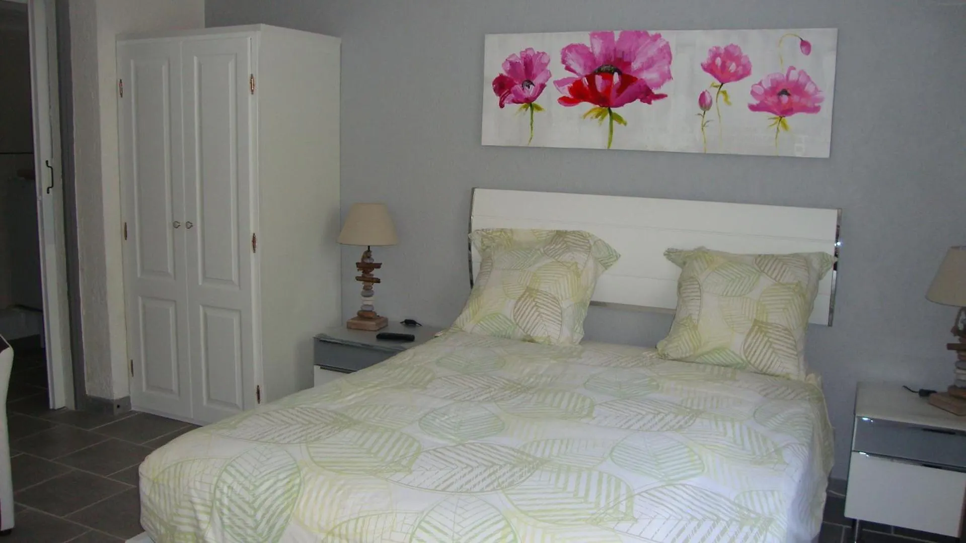 ***  Le Soleil Bleu Bed & Breakfast Frejus France