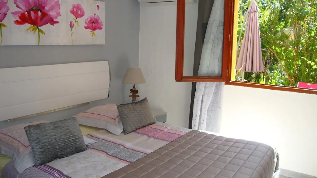 Le Soleil Bleu Bed & Breakfast Frejus