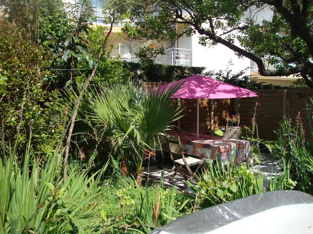***  Le Soleil Bleu Bed & Breakfast Frejus France